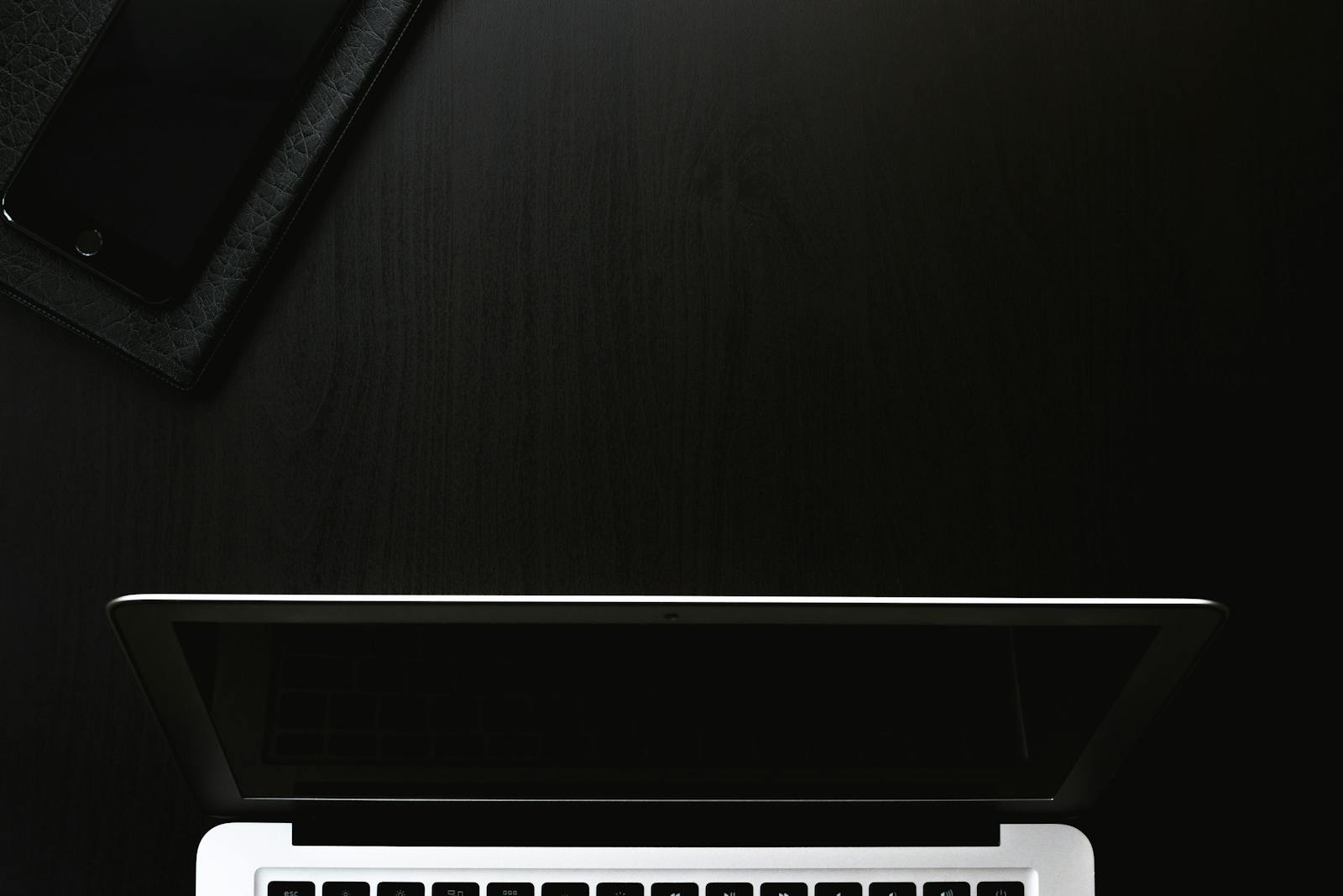 Minimalist workspace
